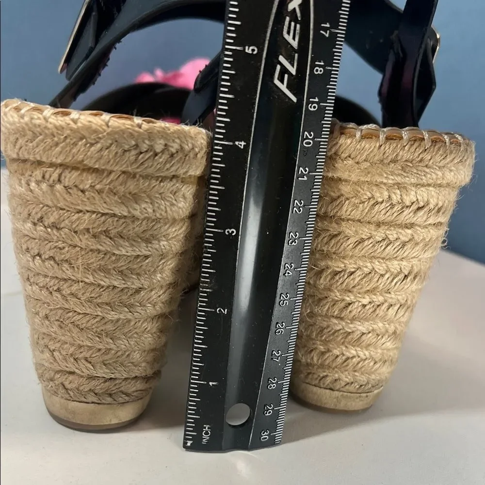 Soda Black and Tan Wedge Sandals Women's 10 M